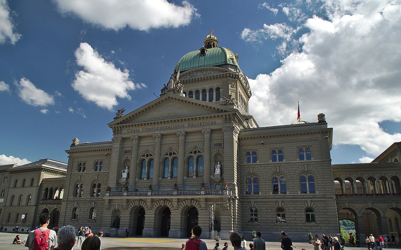 Artisan Partners urges UBS to leave Switzerland over capital rules