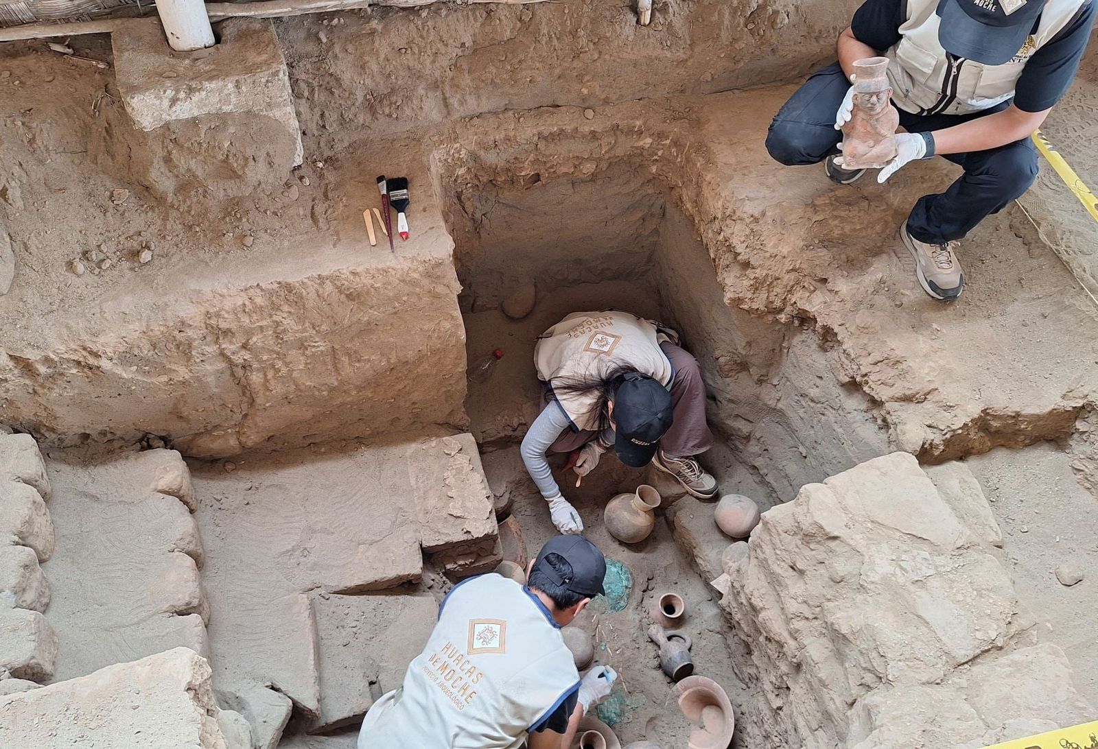 Elite infant tomb in Peru reveals inherited power in Moche society
