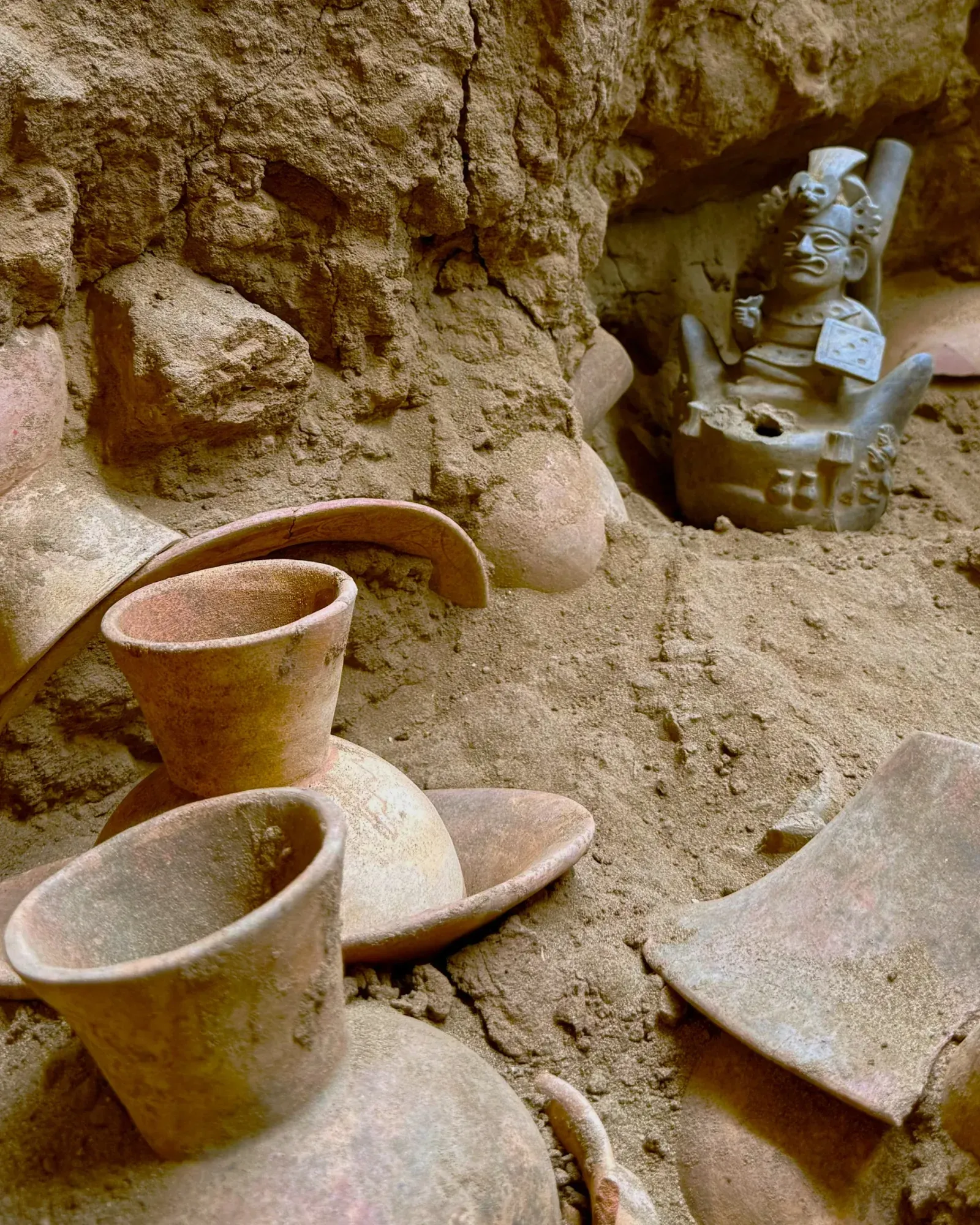 Elite infant tomb in Peru reveals inherited power in Moche society