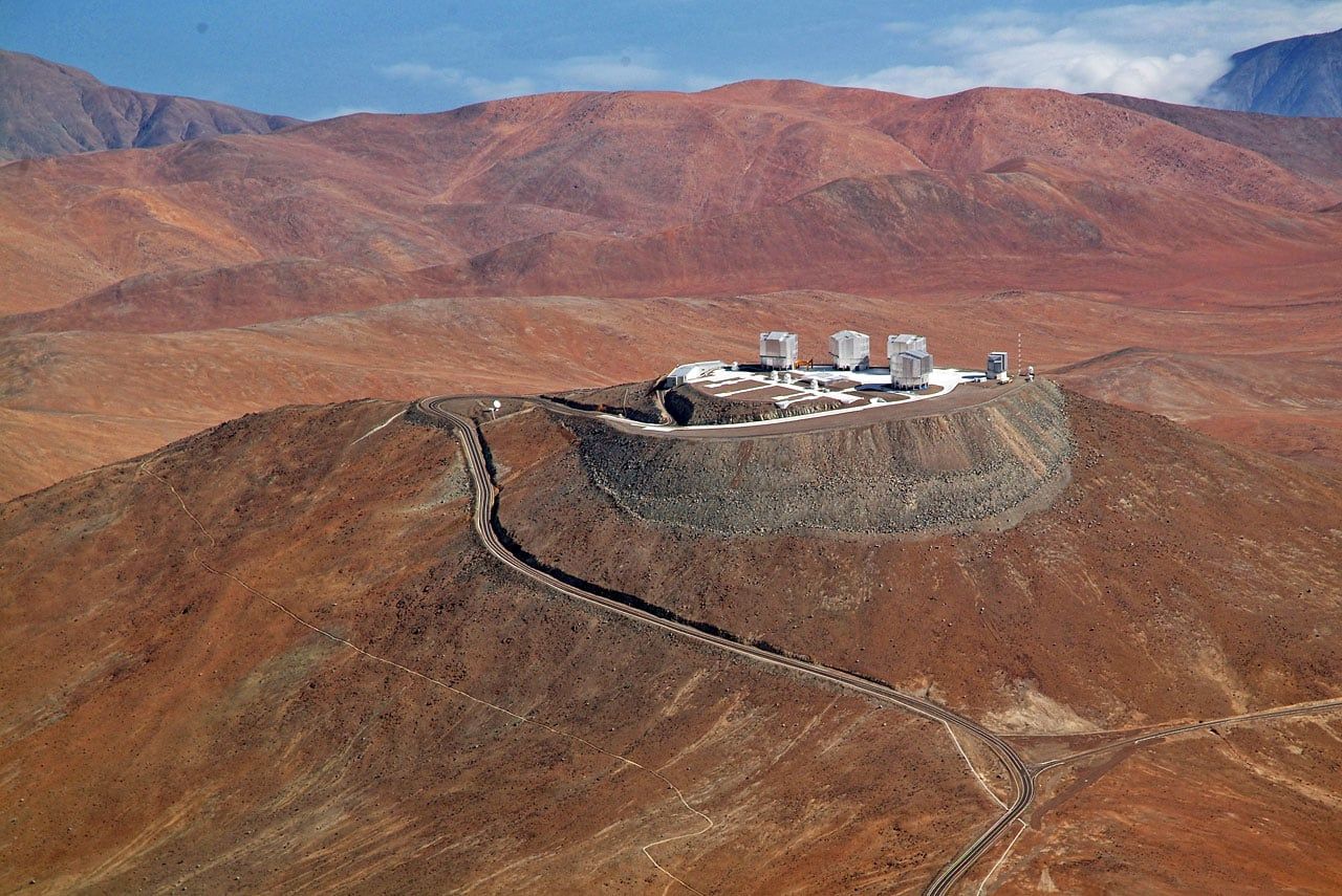 An exoplanet under one million years old challenges planetary formation timelines