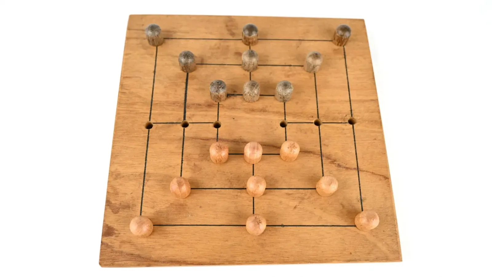 Medieval Russian bread shovel doubled as an eleventh century board game