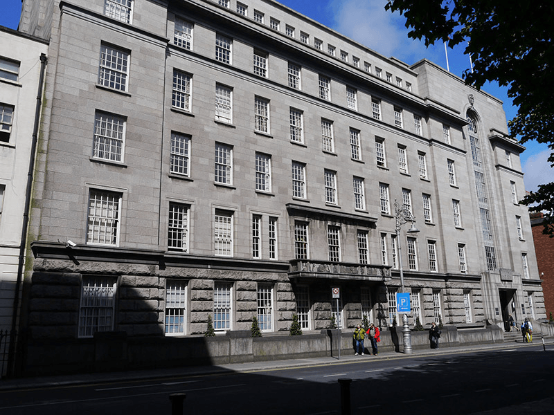 Simon Harris backs global agency for artificial intelligence