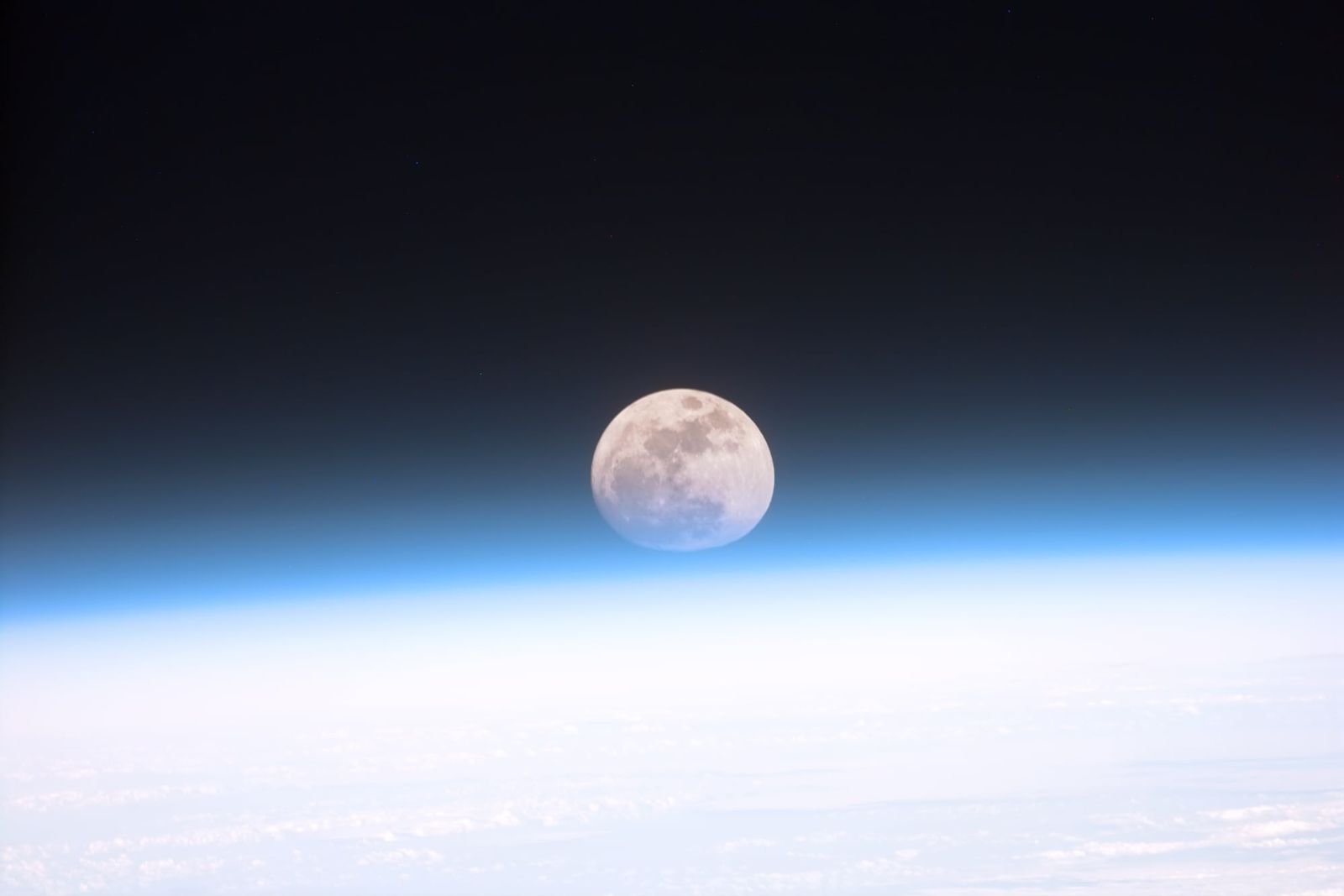 Ancient shorelines show Earth tipped on its spin axis