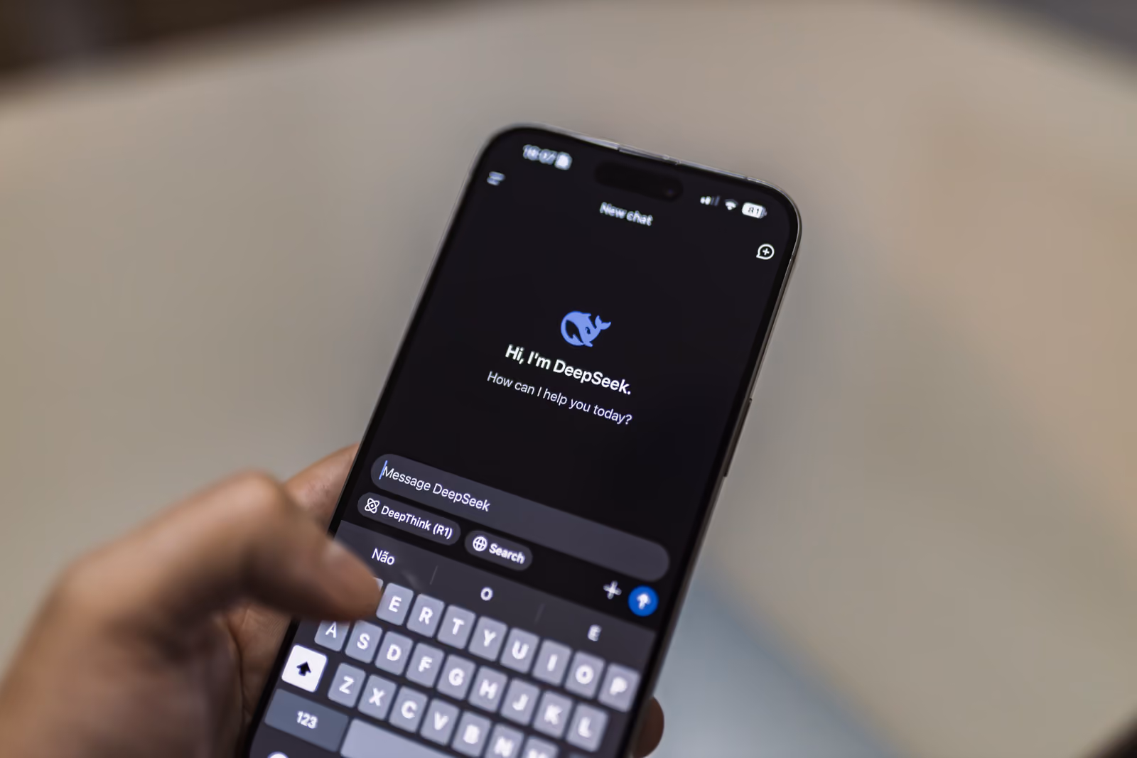 People dismiss chatbot disagreement on personal dilemmas