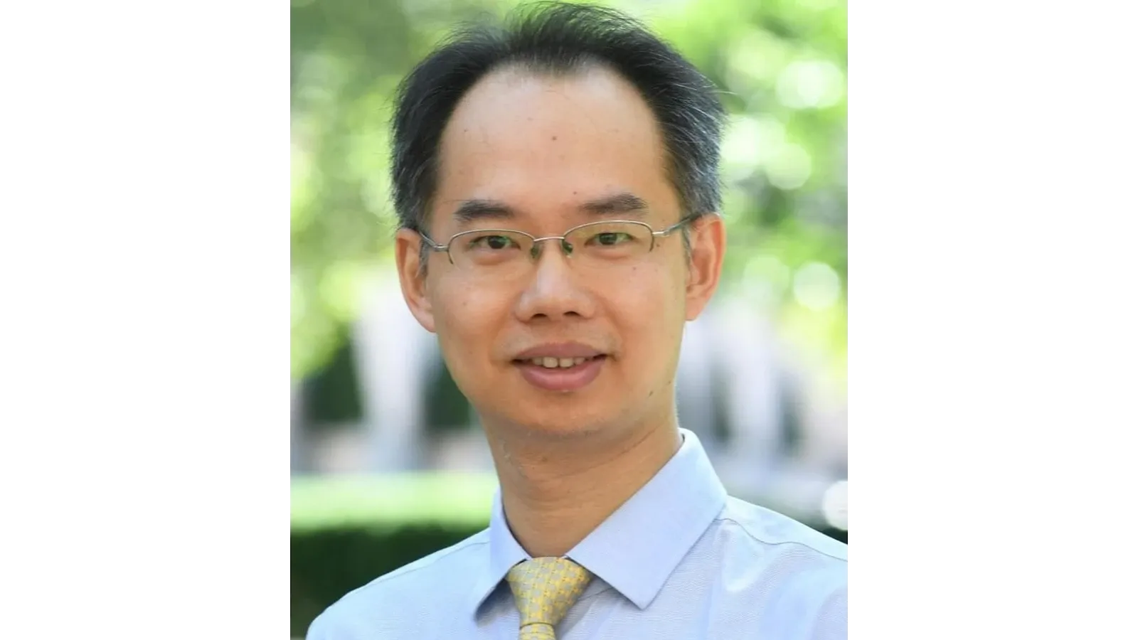 Microplastics interact with water to generate damaging reactive chemicals