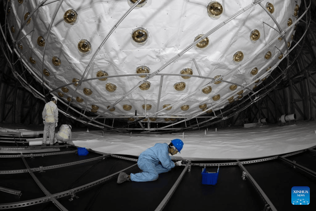 Supernova gamma-ray echoes could reveal hidden neutrino behavior across the galaxy