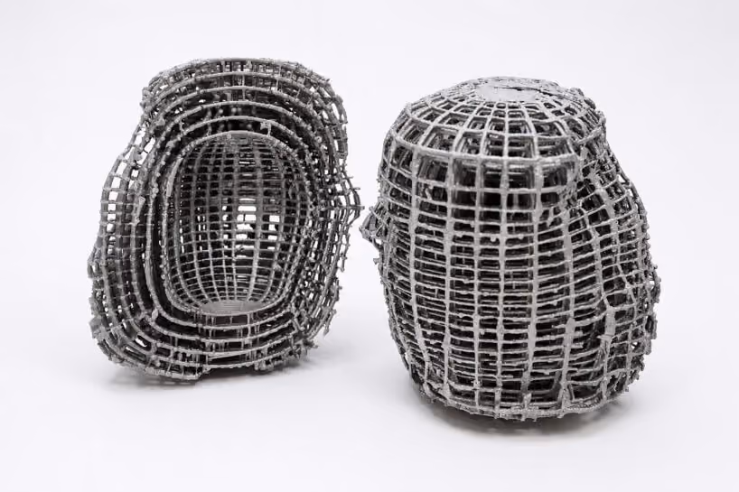 Heat can bend around complex objects without altering surrounding temperatures