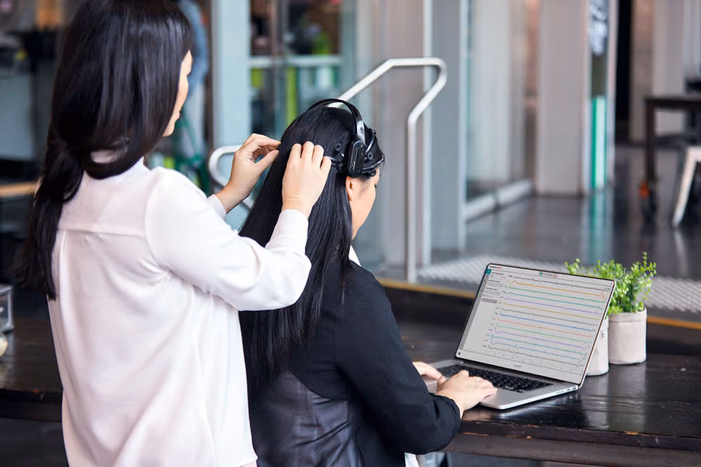 A three-minute brainwave test flags early risk of Alzheimer's disease