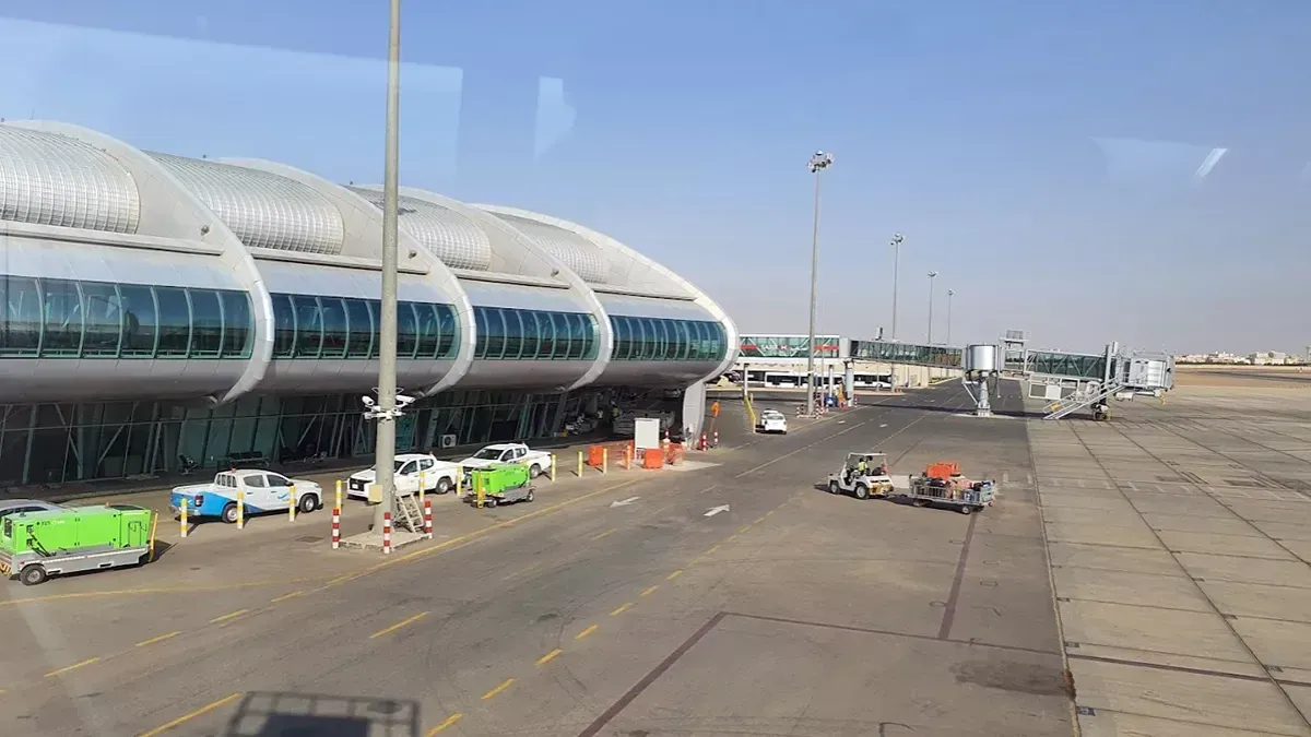 Flydubai flight diverts to Saudi Arabia after cockpit stabbing