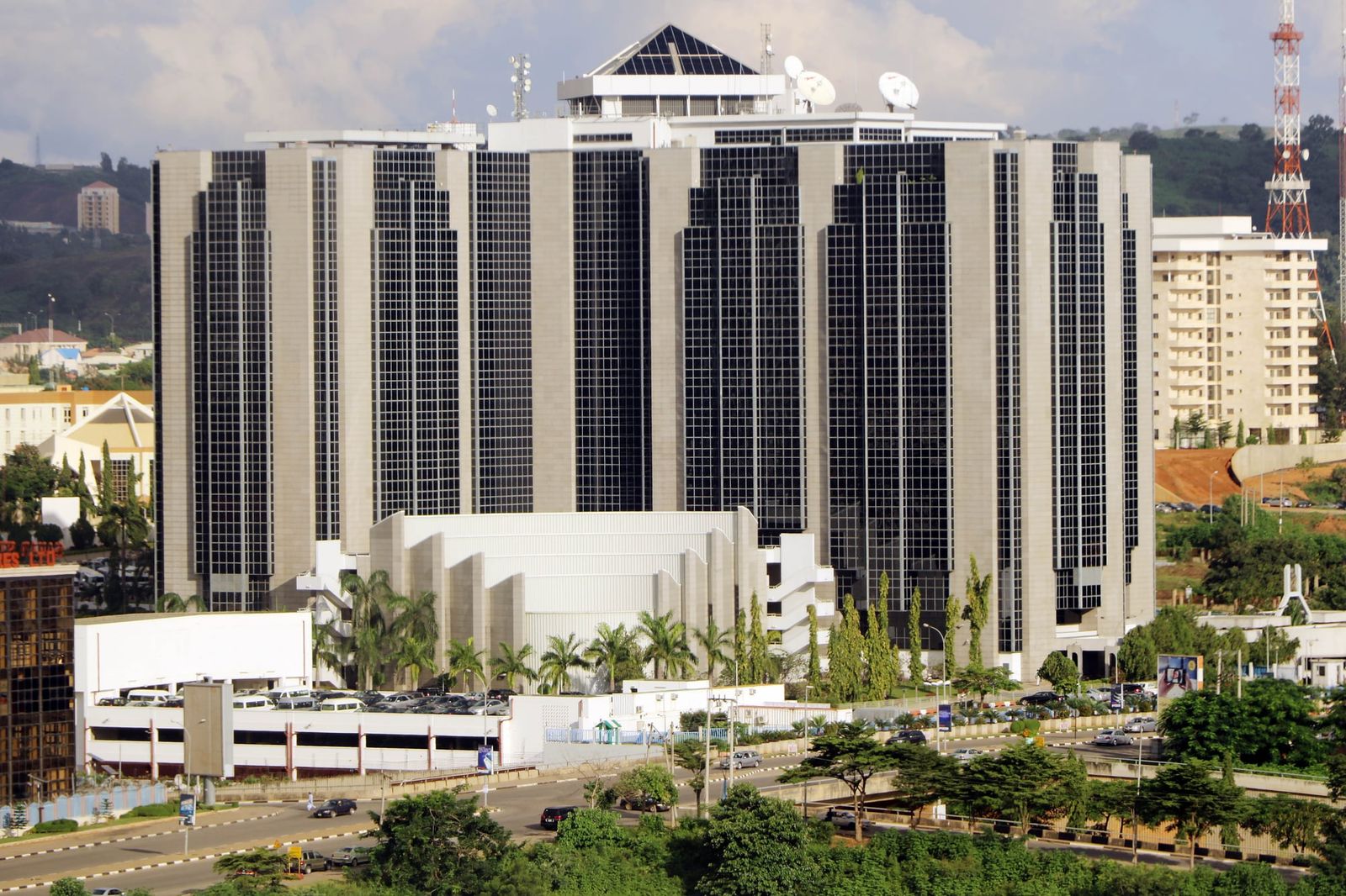 Central Bank of Nigeria cuts rate to 23 percent